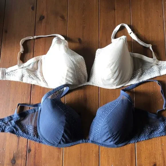 Victoria's Secret incredible plunge bra bundle of two in black & nude both 34DDD